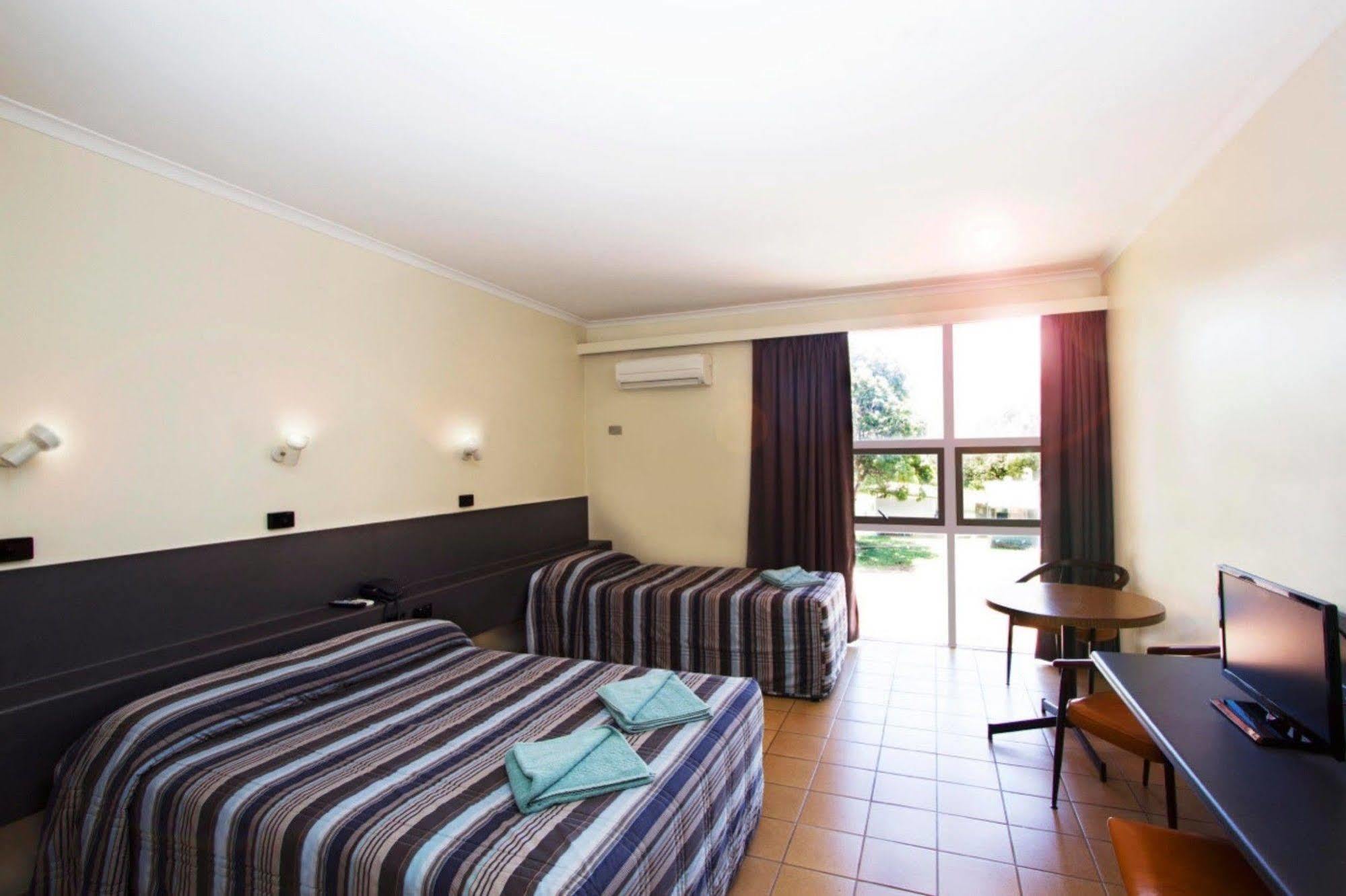 Albatross Bay Resort Weipa Exteriör bild